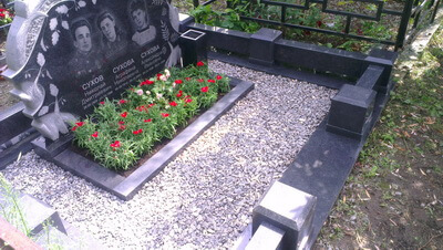 Гранитная крошка - самый быстрый способ оформления могилы